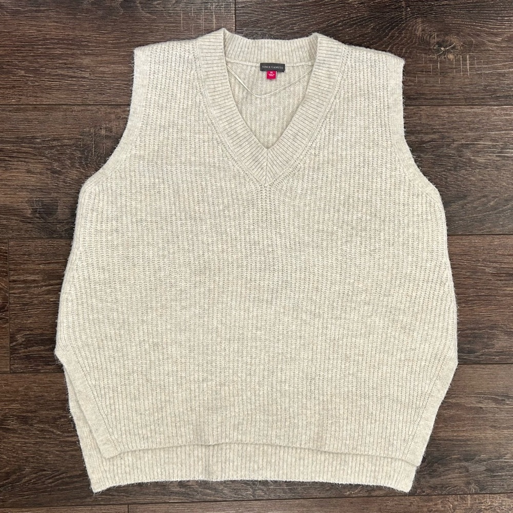 🦋 Vince Camuto beige sweater vest, extra-large